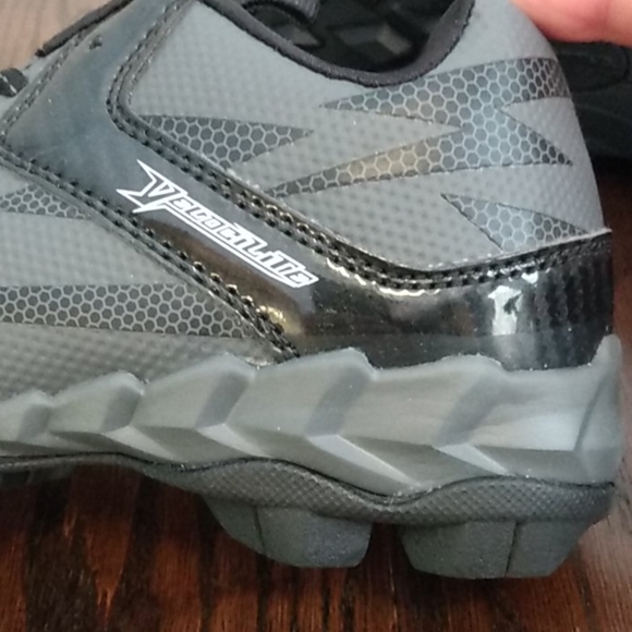 Rawlings Velocilite Low Top Youth Football Cleats - Picture 7 of 10